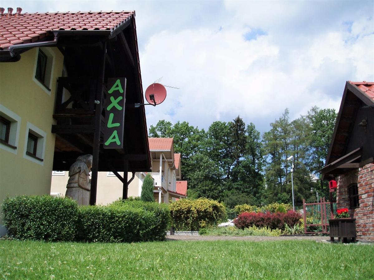 Willa Axla Z Weranda Ogrodem I Parkingiem Kudowa Zdroj Exterior photo